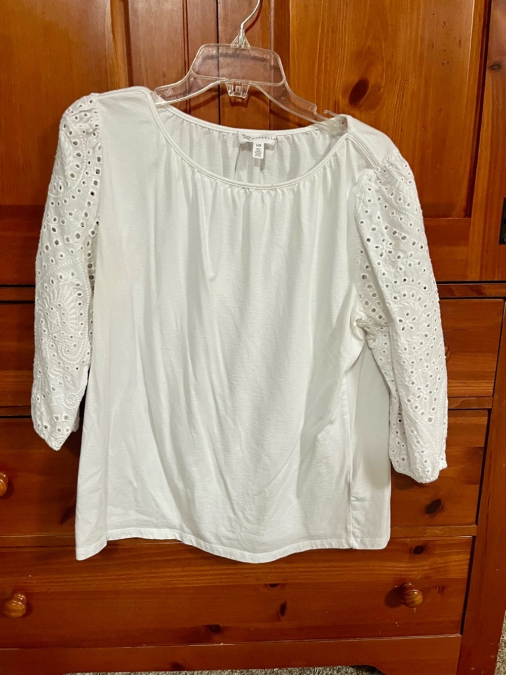 SOFT White Eyelet Sleeve Blouse - Lg